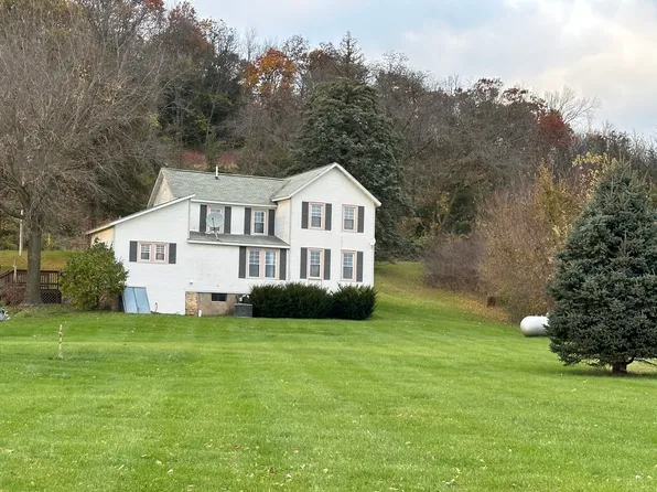 11063 State Route 84 S, Hanover, IL 61041