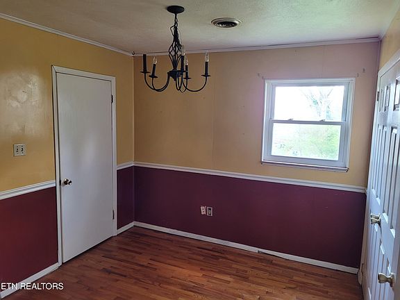 3rd image of 1395 Bluets Rd