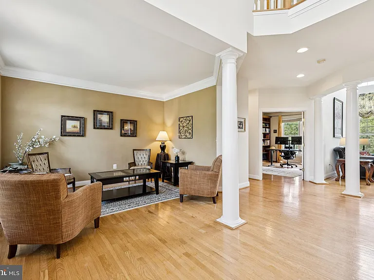 26368 Strathaven Ct — Photo 4