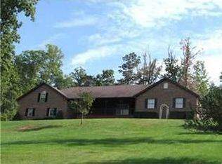 2391 Bills Creek Rd, Winfield, WV 25213