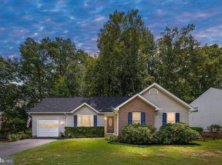 11 Myrtle Rd, Fredericksburg, VA 22405