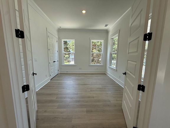 5th image of 1430 Lieben Rd