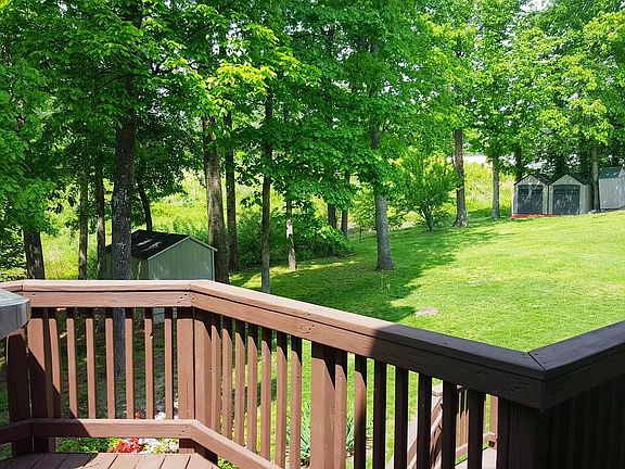 4th image of 12216 Oakwood Dr