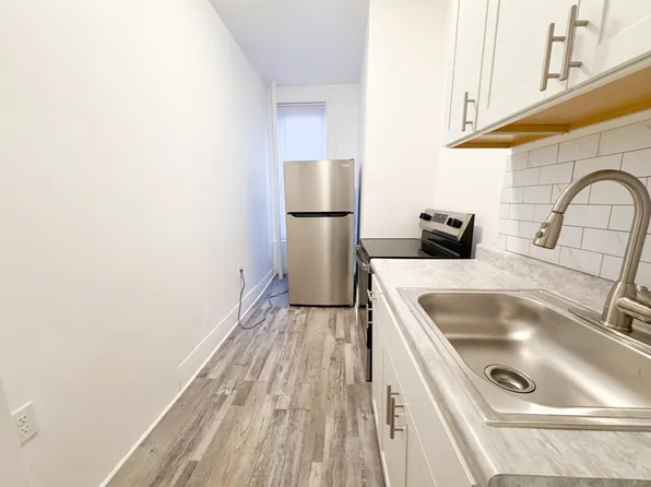 788 Macon Street image 8 of 10