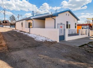 110 Sycamore St NE, Albuquerque, NM 87106