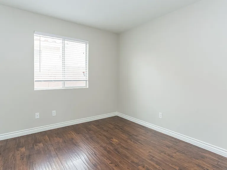 4565 Savin Cir — Photo 12