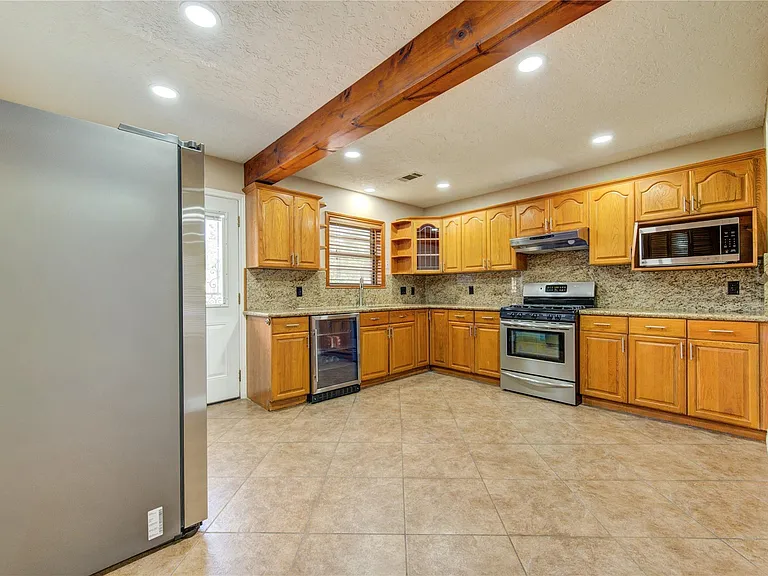 9922 Carmalee St — Photo 20