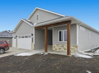 8398 61st St S, Horace, ND