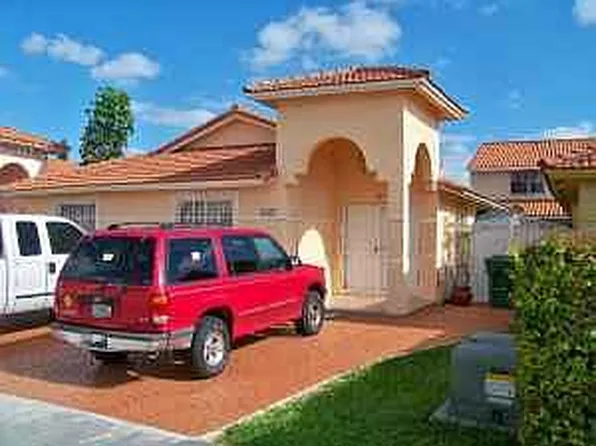 8748 NW 109th Ter, Hialeah Gardens, FL 33018