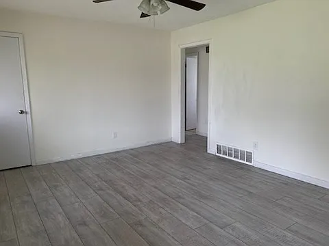 2427 W Graber St — Photo 12