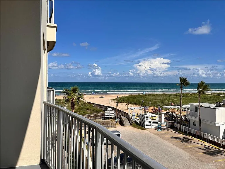 2700 Gulf Blvd #204 — Photo 12