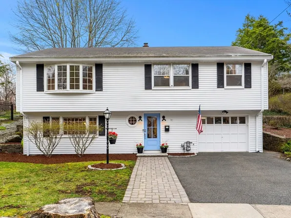 92 Moffatt Rd, Salem, MA 01970