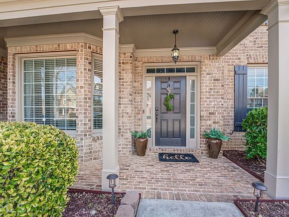 5th image of 920 Arbor Dr