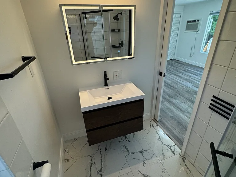 1426 Hicks Ave — Photo 14