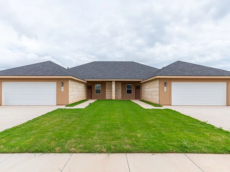 381 Kristi Path — Photo 1