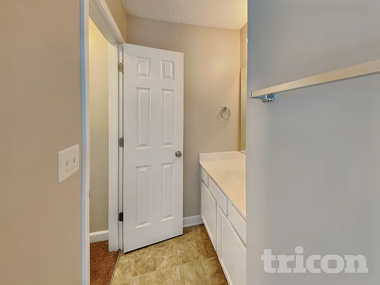 1024 Crowders Woods Dr — Photo 12