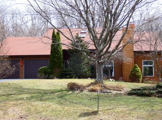 222 Deer Run Dr, Mountain Top, PA 18707