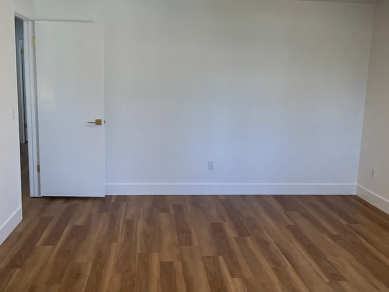 7835 Medallion Way — Photo 31