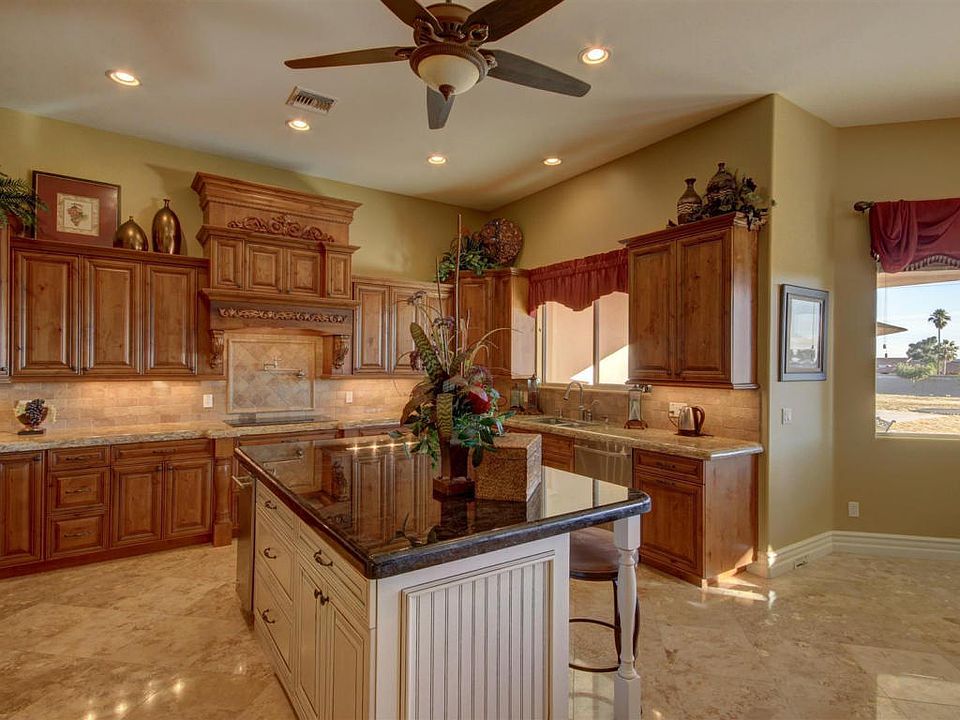 1st image of 10435 E Greenway Cir