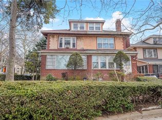 602 76th St, Brooklyn, NY 11209