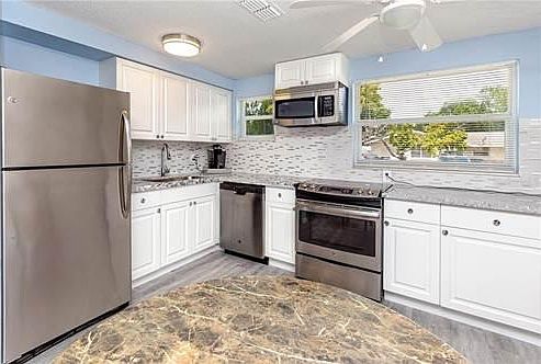1st image of 2978 Oaklawn Ave #B