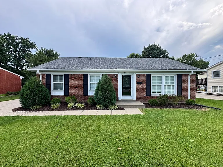 8016 Broadfern Dr — Photo 1