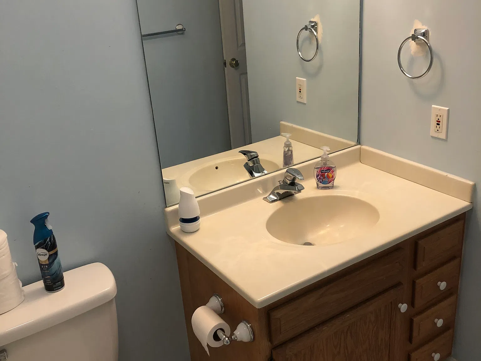 2 bed, 1050 sqft, $2,200 — Photo 3