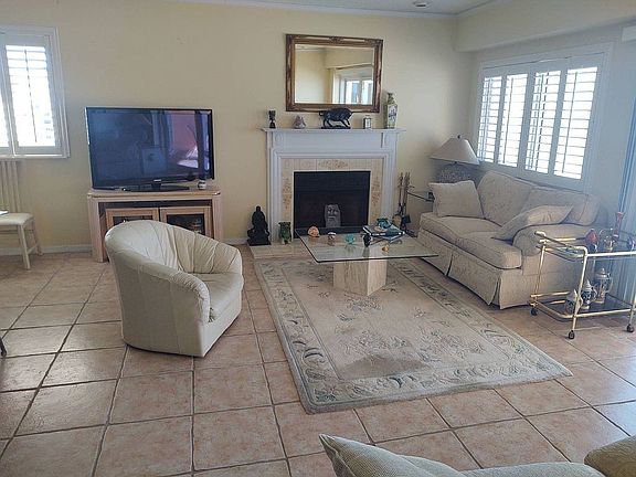 5th image of 18400 Gulf Blvd APT 1507