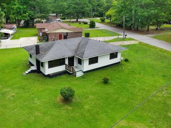 325 Bell St, Enfield, NC 27823