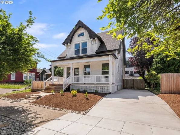 3818 SE Morrison St, Portland, OR 97214