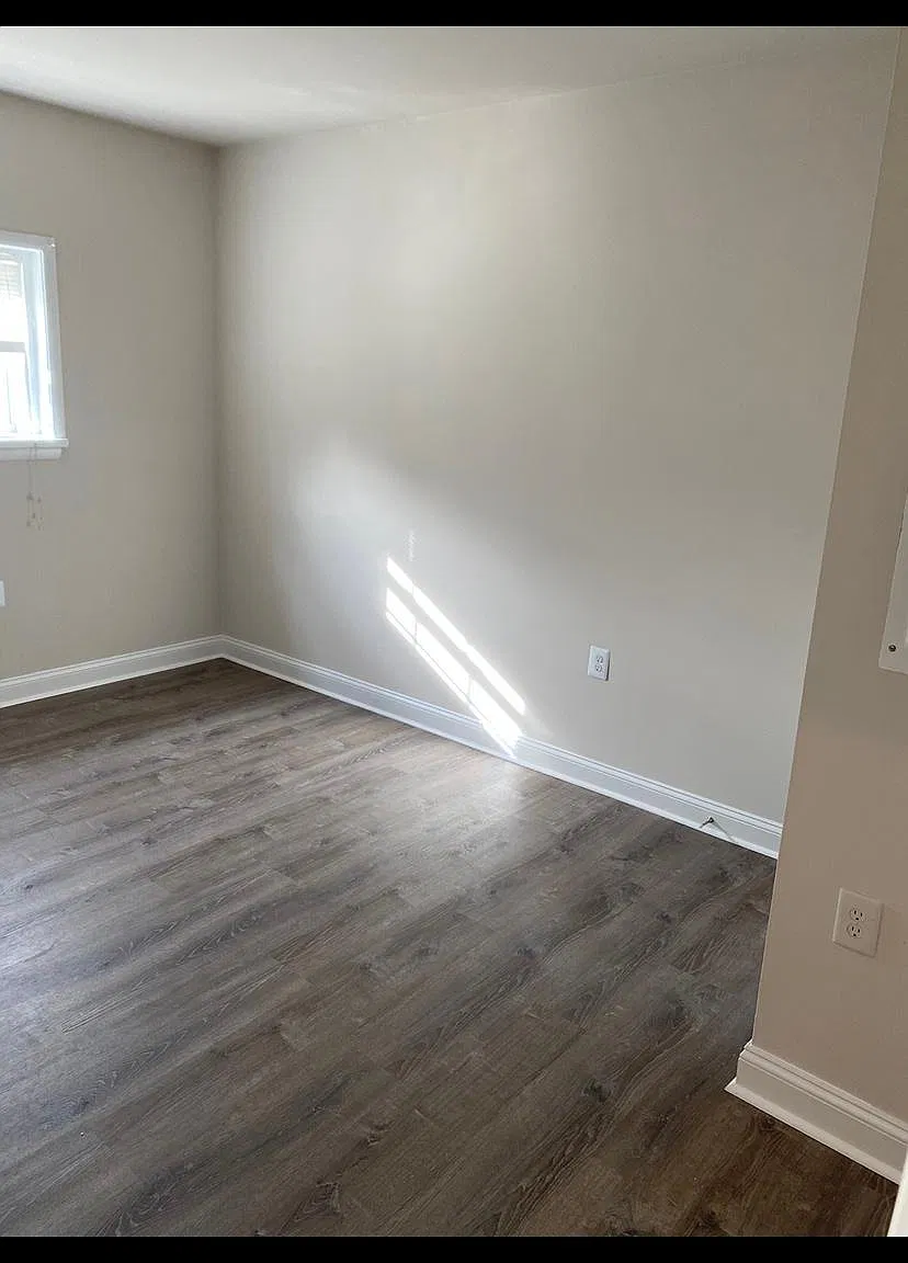 110 Chatfield Dr — Photo 4