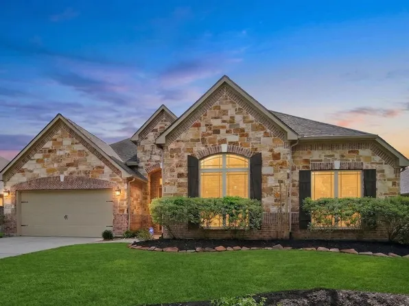 131 Hunter Hollow Dr, Montgomery, TX 77316