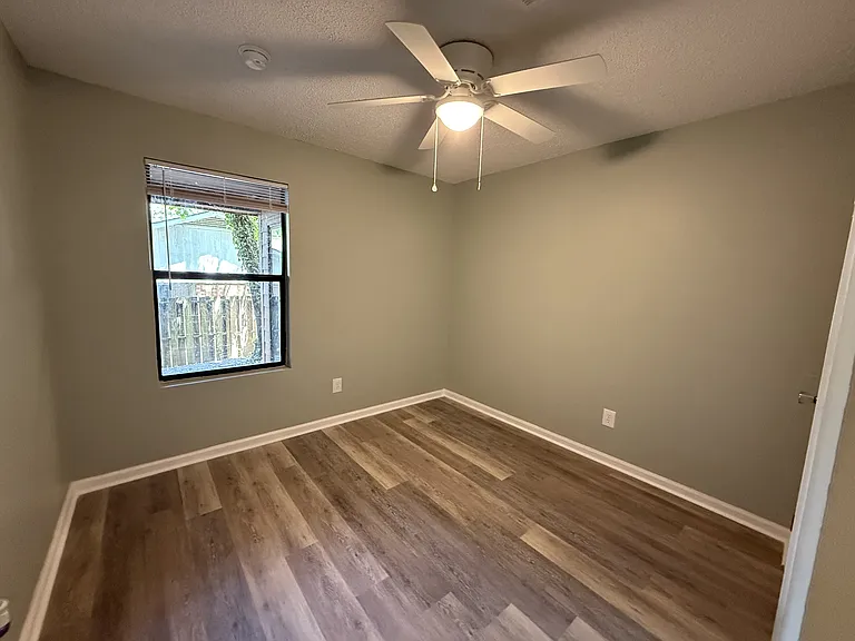1725 Kathleen Dr #B — Photo 11