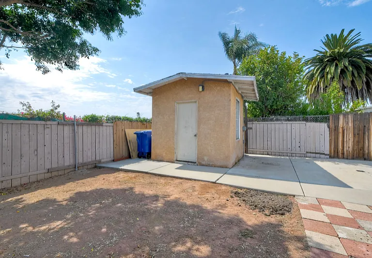 122 Johnston Ln — Photo 16