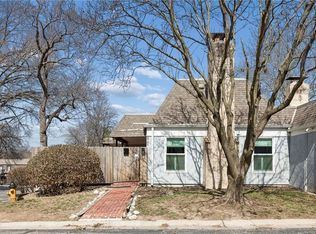 8741 Riggs Cir, Overland Park, KS 66212