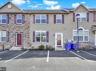 657 Sunglow Dr, Shrewsbury, PA 17361