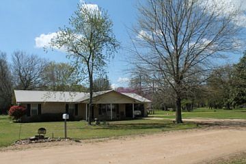 2nd image of 1201 W Choctaw St