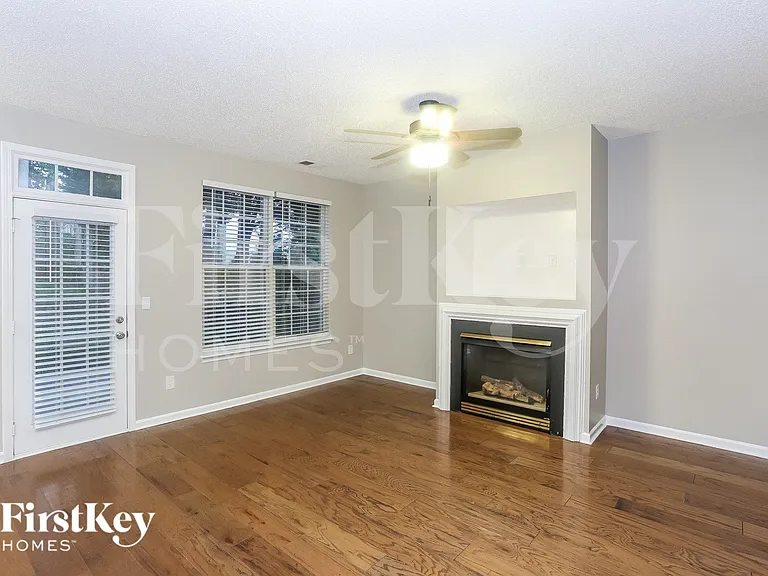 15178 Tracy Beth Rd — Photo 4