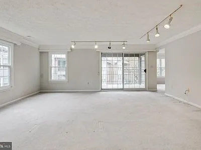 7 Pipe Hill Ct #B — Photo 10