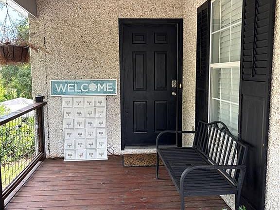 3rd image of 318 Sandcastle Ln