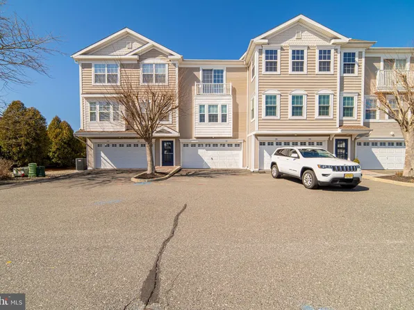 61 Dockside Dr, Somers Pt, NJ 08244
