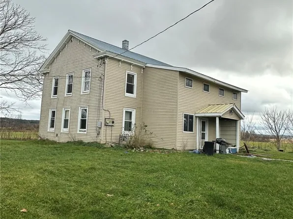 65 Spring St, Adams, NY 13605