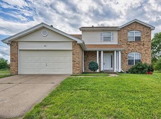 801 Vista Pointe Dr, Saint Louis, MO 63138