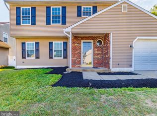 6 Sleepy Hollow Ln, Sicklerville, NJ 08081