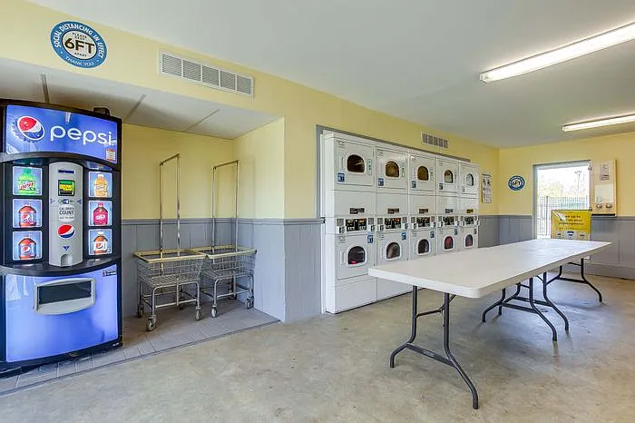 Black Hawk Apartments — Photo 9