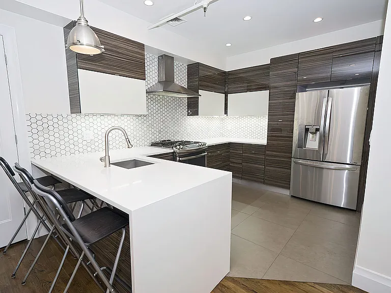 120 S 2nd St #3A — Photo 3
