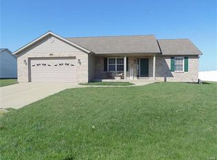 4809 Cedar Spring Dr, Highland, IL 62249