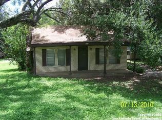 1133 W Oaklawn Rd, Pleasanton, TX 78064