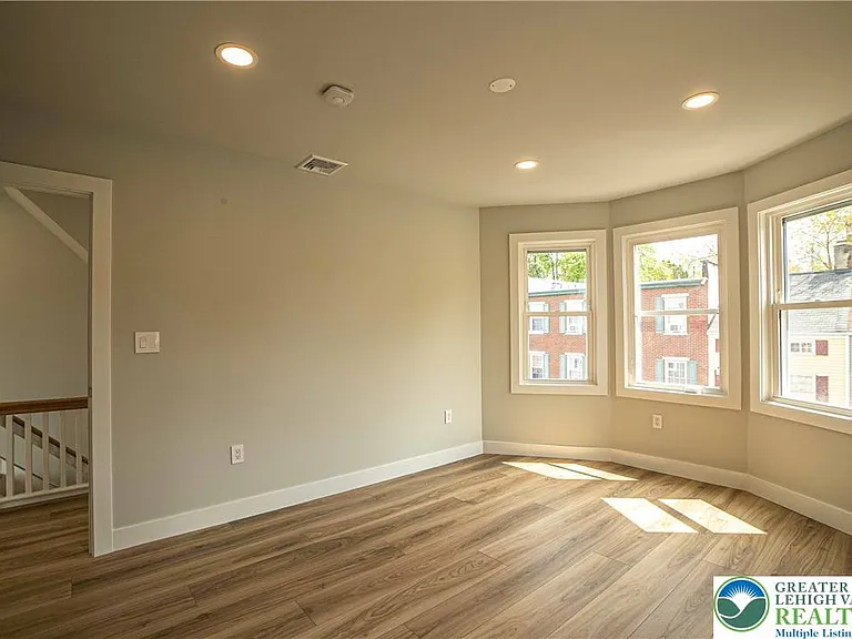 521 Ferry St #PENTHOUSE — Photo 12