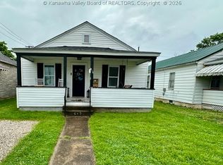 415 Hansford St, Saint Albans, WV 25177